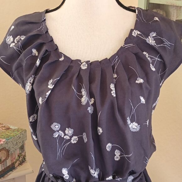 Lc Lauren Conrad Soft Woven Gray Dress. Romcom, Floral - Picture 3 of 13